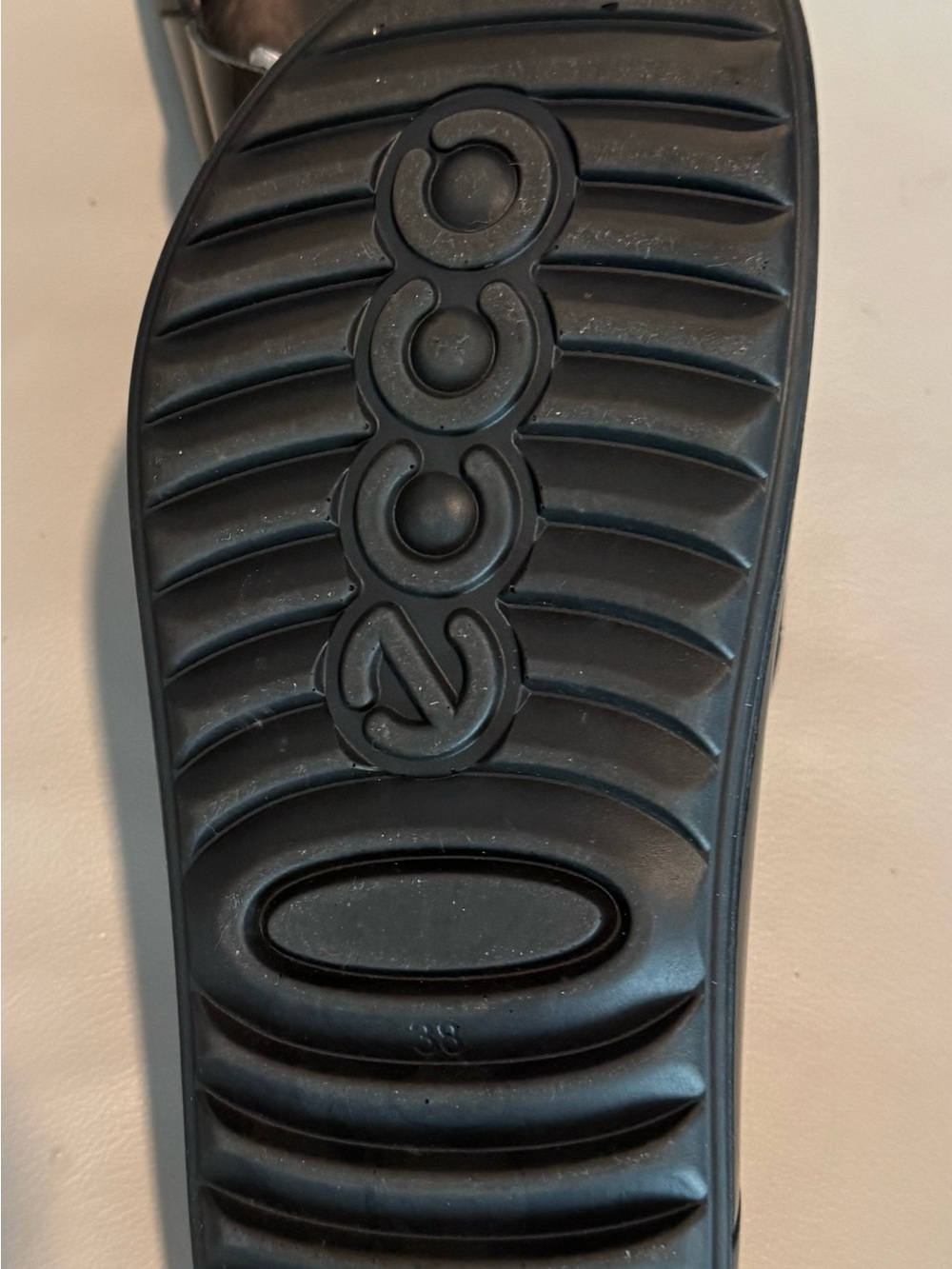 Ecco Black Patent Double-Buckle Slide Sandals. US size 8 Euro size 38. - Picture 3 of 4